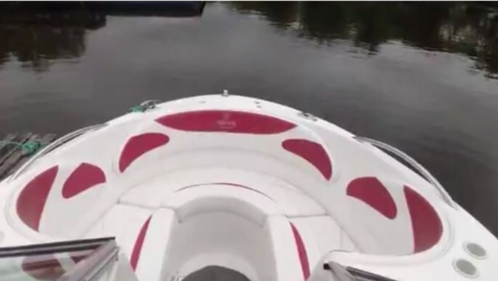 PACOTE DOS SONHOS - LANCHA CABINADA+ JET SKI