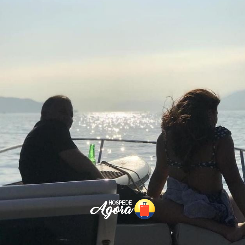 PACOTE DOS SONHOS - LANCHA CABINADA+ JET SKI