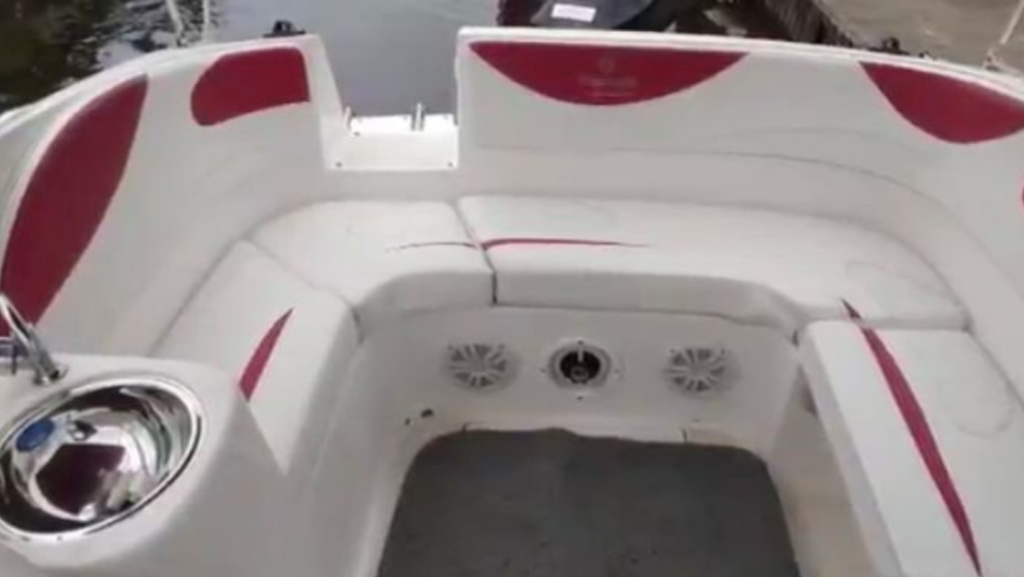 PACOTE DOS SONHOS - LANCHA CABINADA+ JET SKI