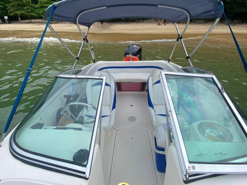 PACOTE DOS SONHOS - LANCHA CABINADA+ JET SKI