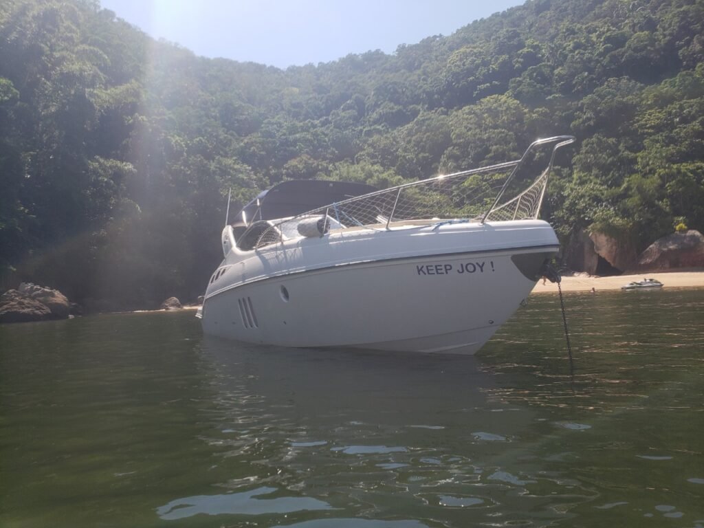 Lancha Phantom 300, Roteiro 3H