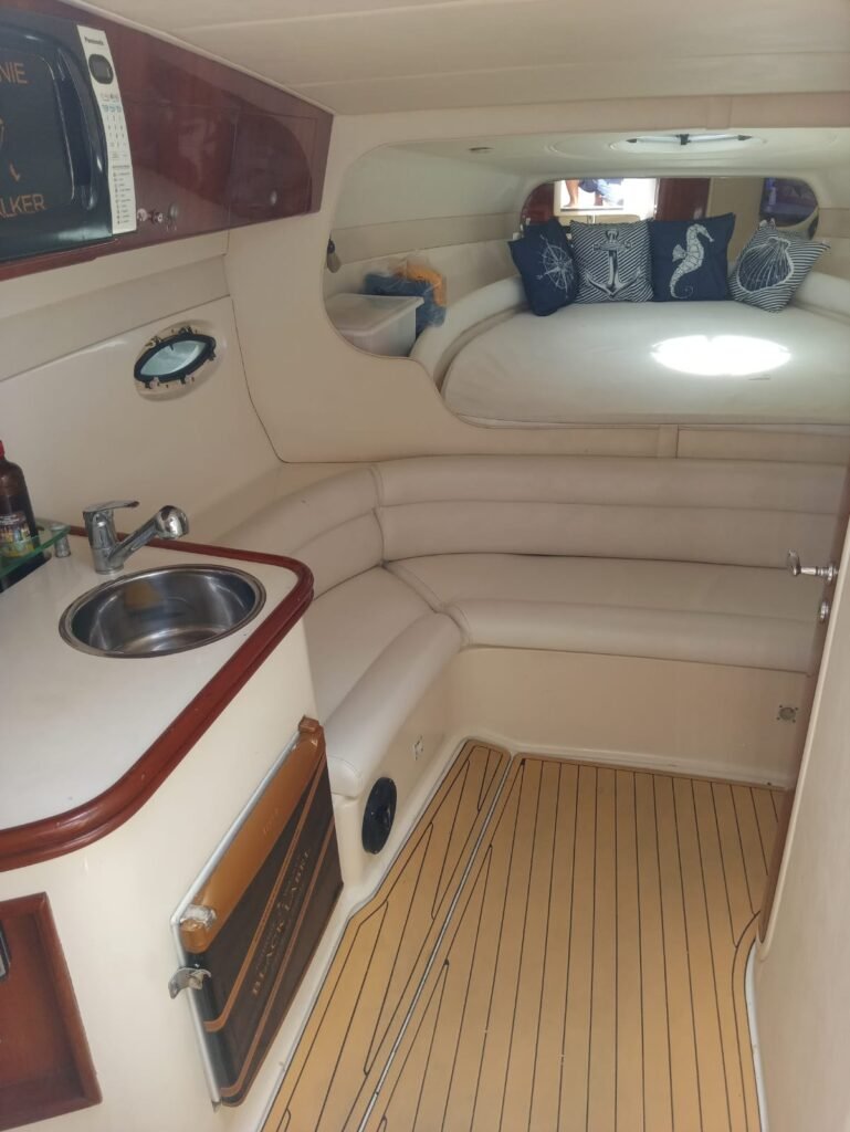 Lancha Runner 335, Roteiro 1
