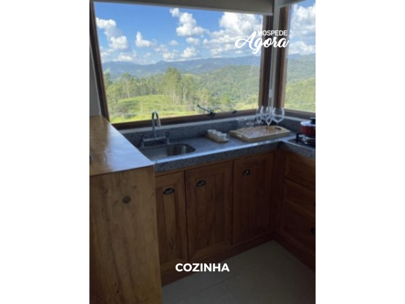 Chalé com Incrível Vista para a Famosa Pedra do Baú