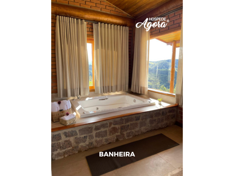 Chalé com Incrível Vista para a Famosa Pedra do Baú
