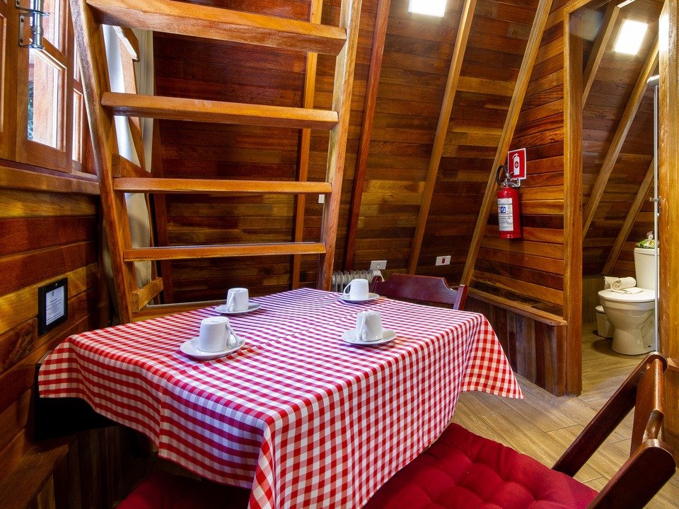 Chalé Estilo Suiço 2