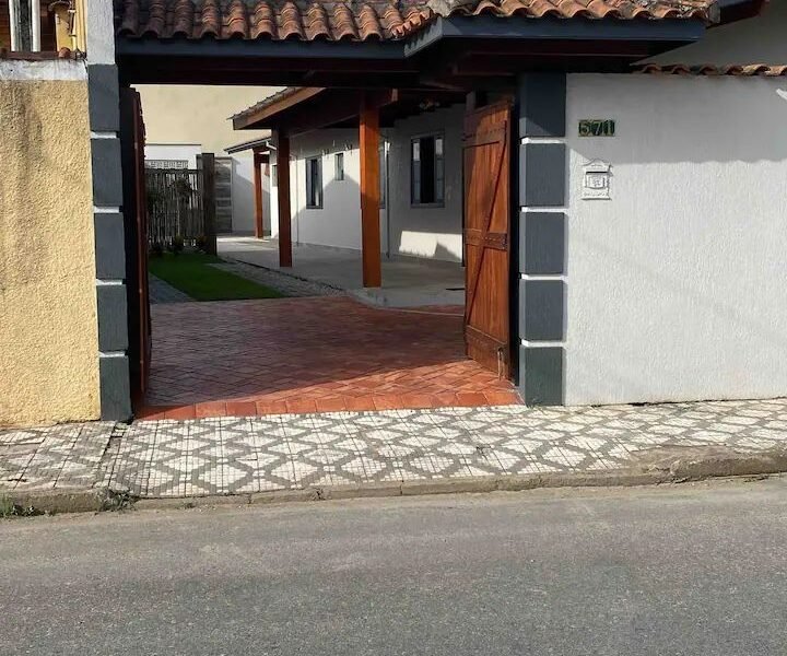 Casa Encantadora com Piscina e Churrasqueira
