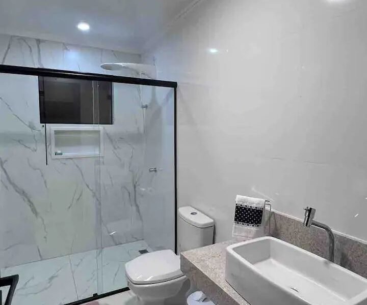 Casa Encantadora com Piscina e Churrasqueira