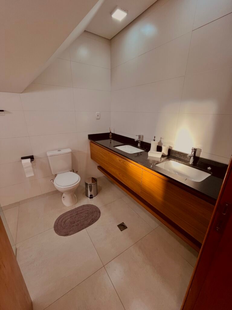 Cobertura Duplex, Ótima Localização, Vista para as Montanhas